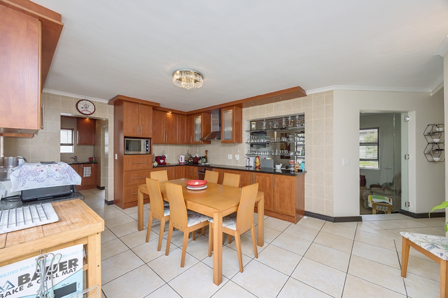 5 Bedroom Property for Sale in Big Bay Western Cape